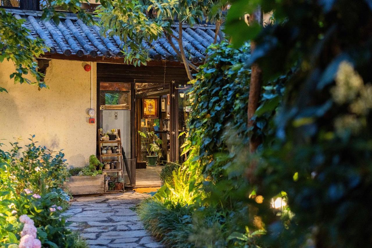 The Bivou Lijiang Hotell Lijiang  Eksteriør bilde